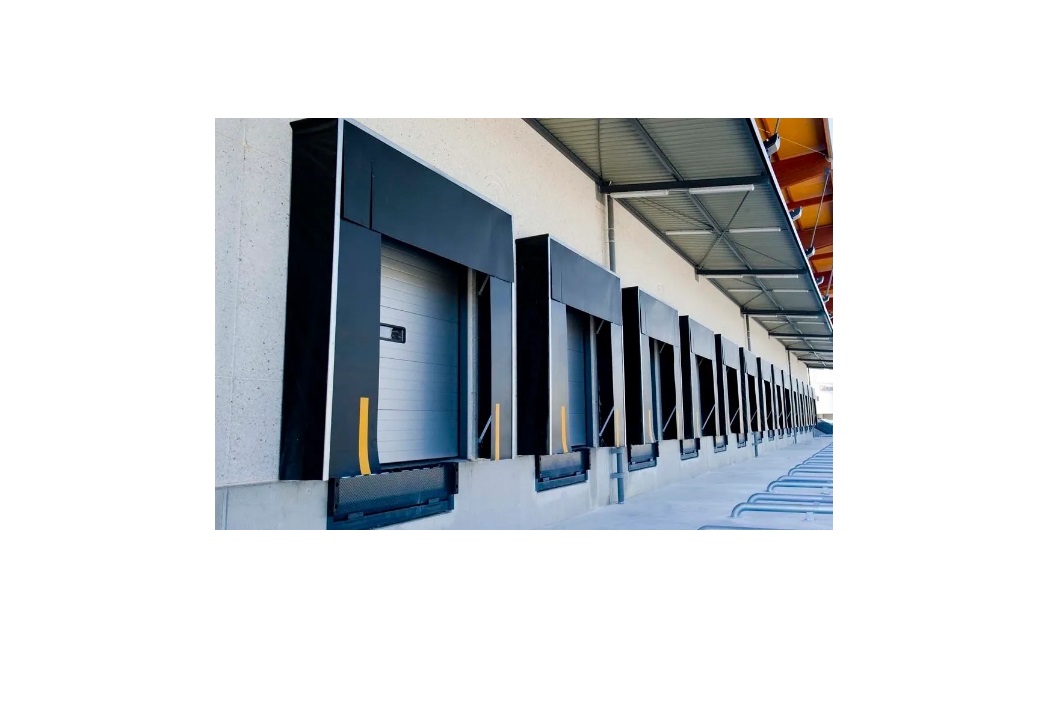 Retractable dock shelter_2